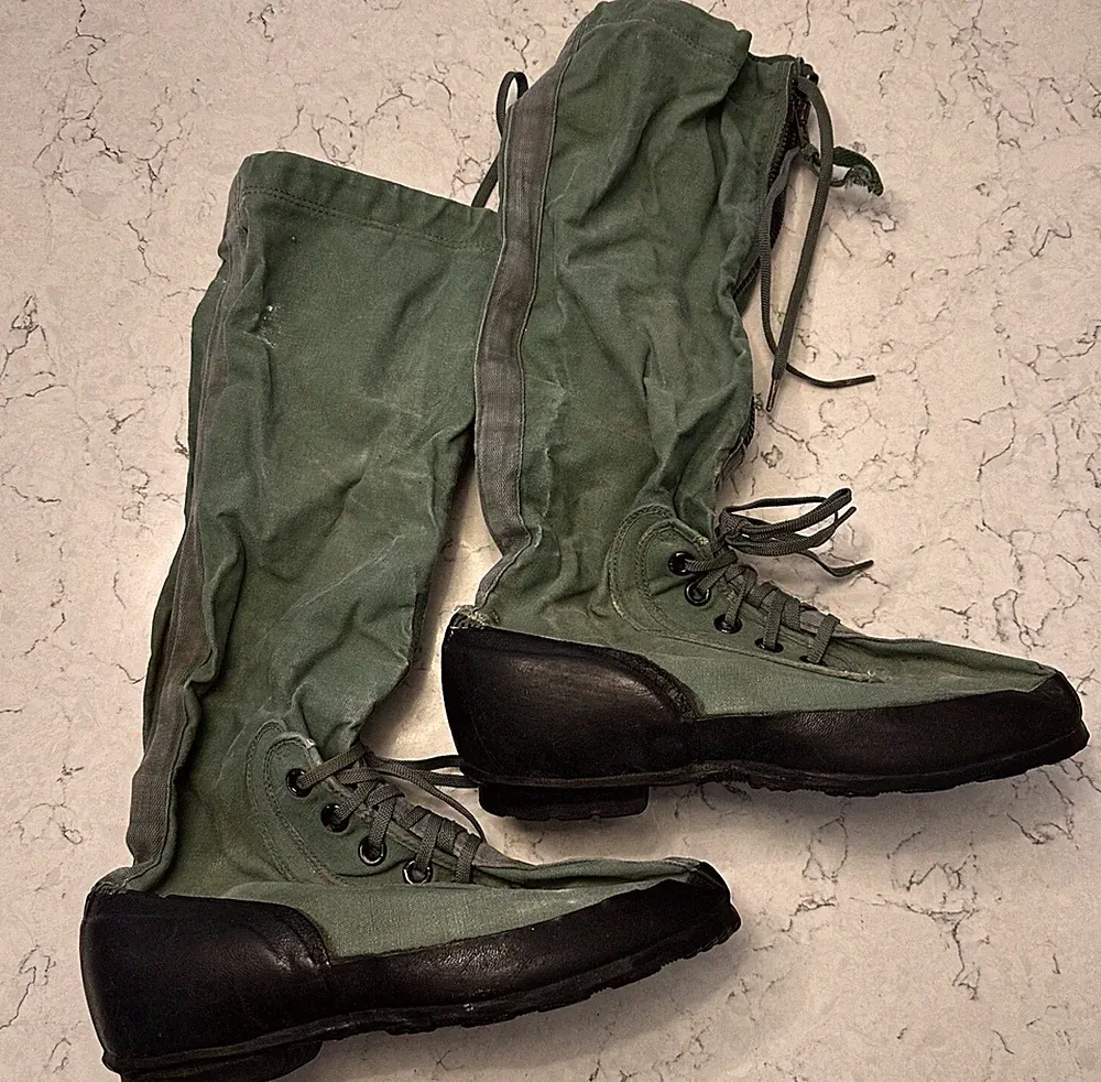 US Military MUKLUK BOOTS Snow Extreme Cold Weather Arctic Boots Mens 10 WellWorn