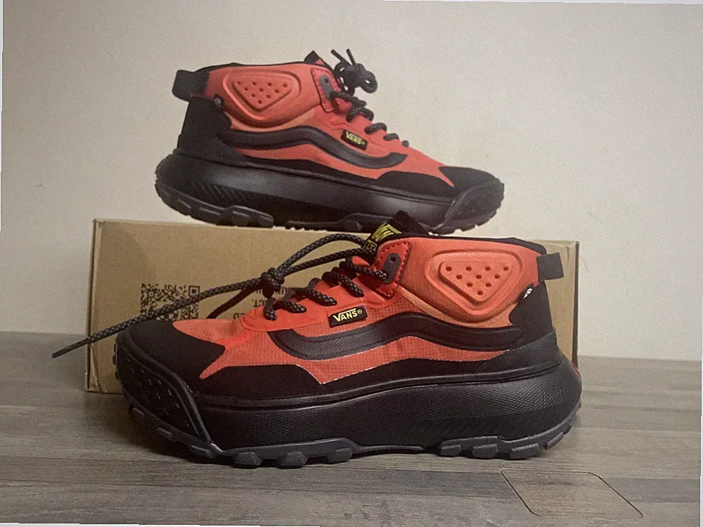 Vans MTE Cross Path Mid Black/Orange Sneakers Hiking Shoes Men's Size 13 NEW