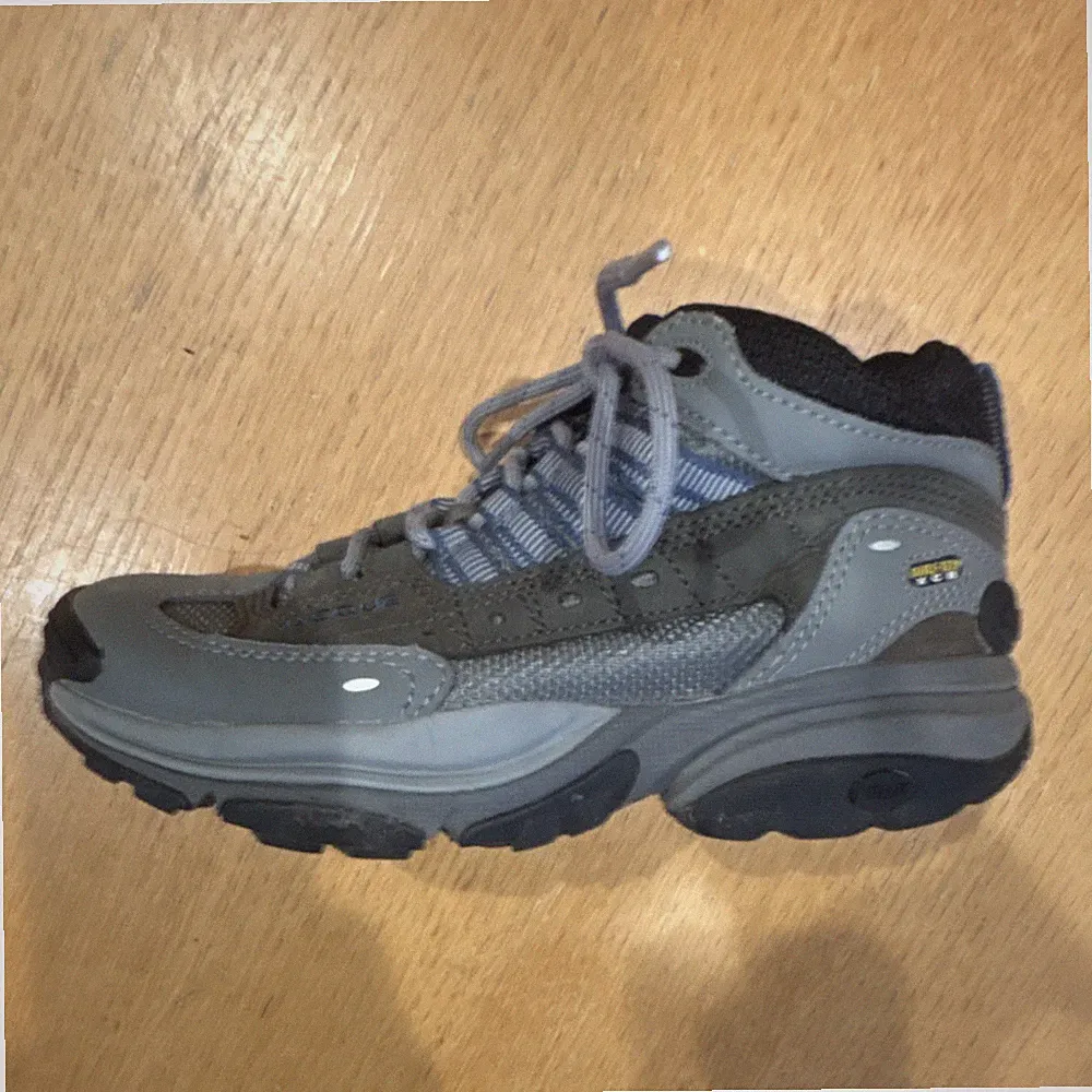 Vasque 7375 Women’s Gray Lace Up Hiking Boots Size 7.5