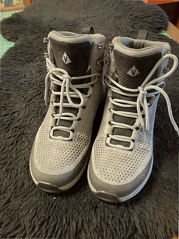 Vasque 7560 Torre GTX Mens Size 8.5 Hiking Boots Gargoyle Grey