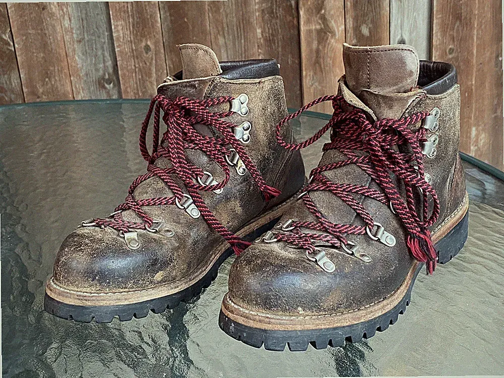 VASQUE Mountaineering Hiking Leather Backpacking Camping Boots Womens 8 N