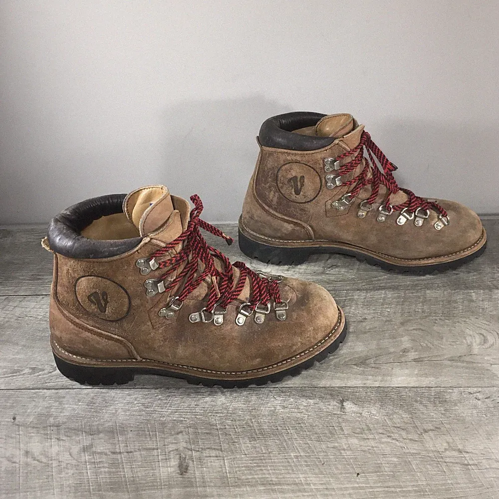 Vasque Mountaineering Hiking Men’s Boots Vintage Backpacking Lace Up 9.5 Wide