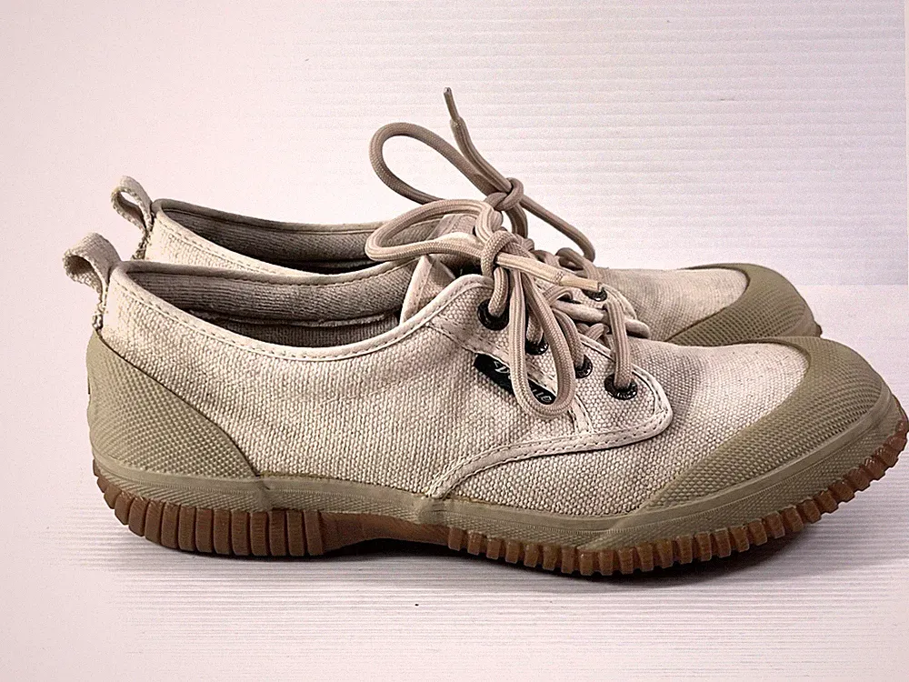 Vasque Portage Hiking Shoes Mens Size 8.5 Beige Canvas Lace Up Casual Low Top