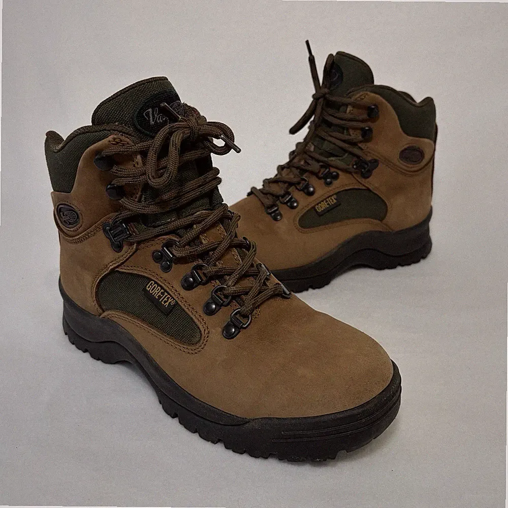 Vasque Women's Hiking Boot US 8 Brown Leather Booties Outdoor Performance Shoes