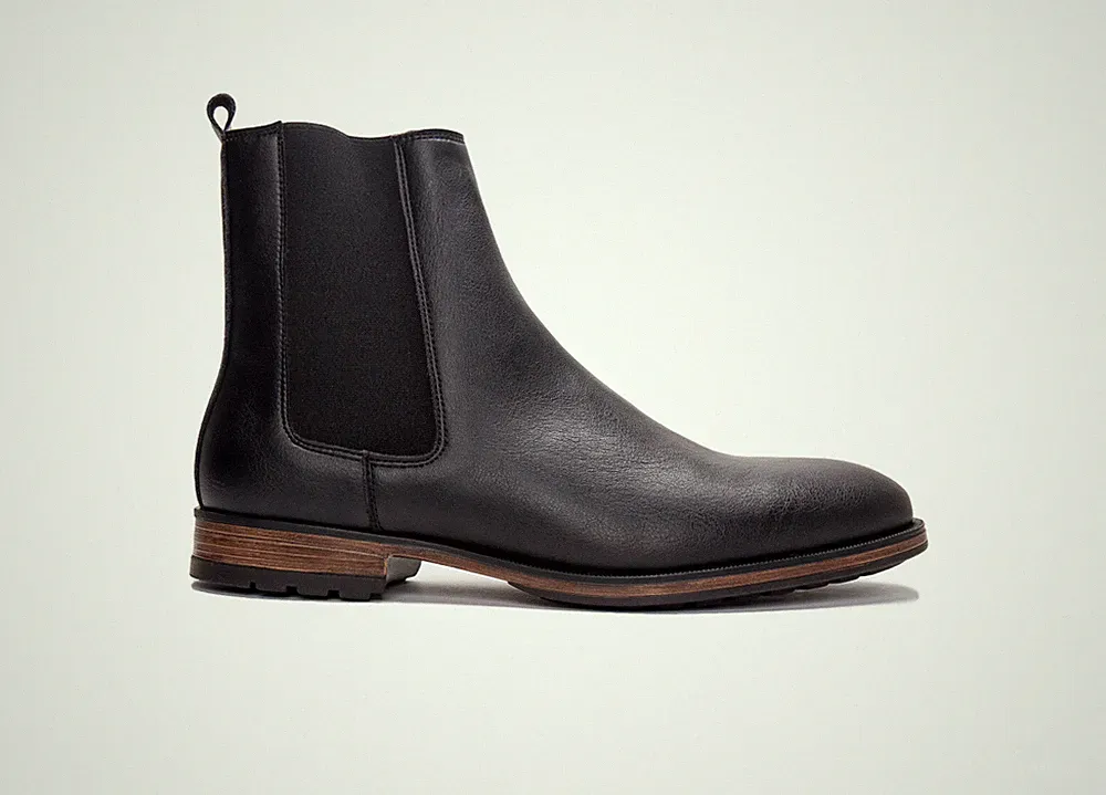 Vegan boot ankle chelsea stylish breathable lined with flexible pull-on in black