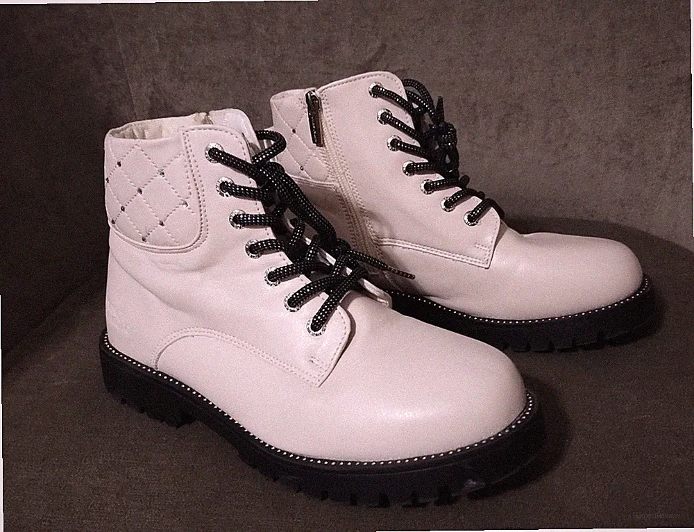 Vince Camuto Girls Hiking Boots White With Bling Kids Size 5