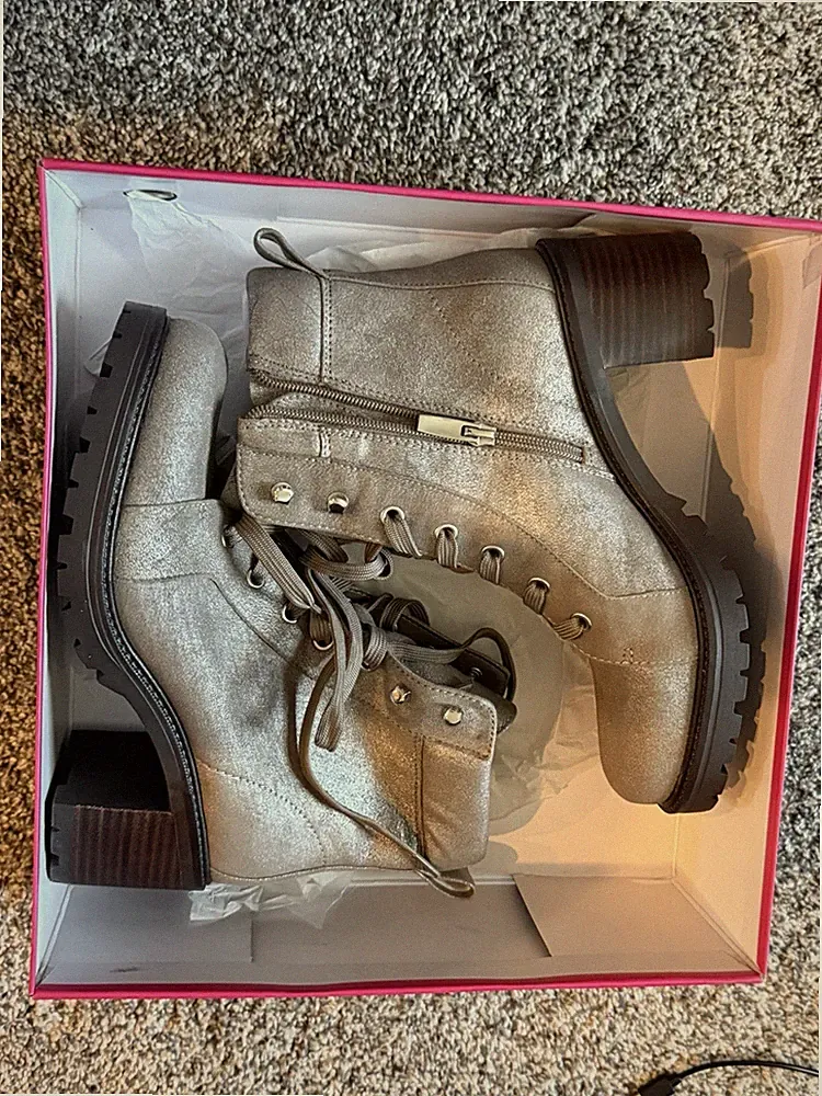 Vince Camuto VC-GAVIANA Women's Combat Boots 7.5M Dark Taupe Silver Suede Ankle