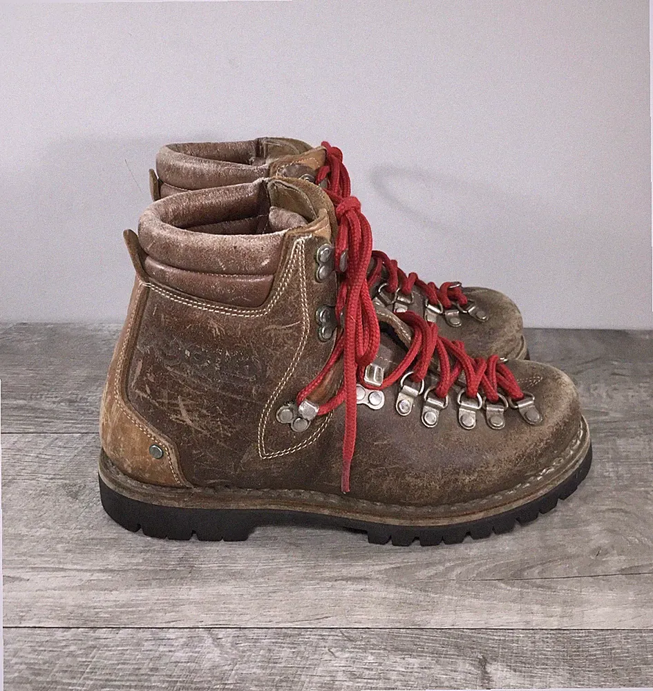 Vintage Asolo Womens Hiking Leather Hiker Stomper Boots Vibram 7.5 Backpacking