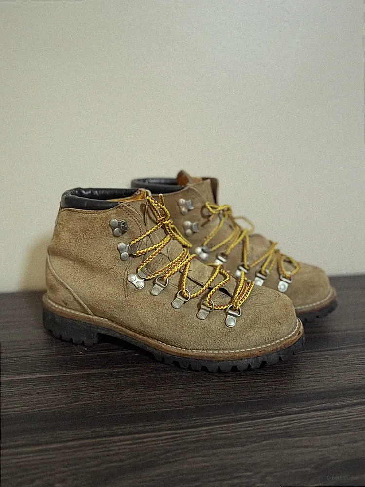 Vintage Herman Mountaineering Hiking Boots Brown Leather Vibram Heavy Duty 8M