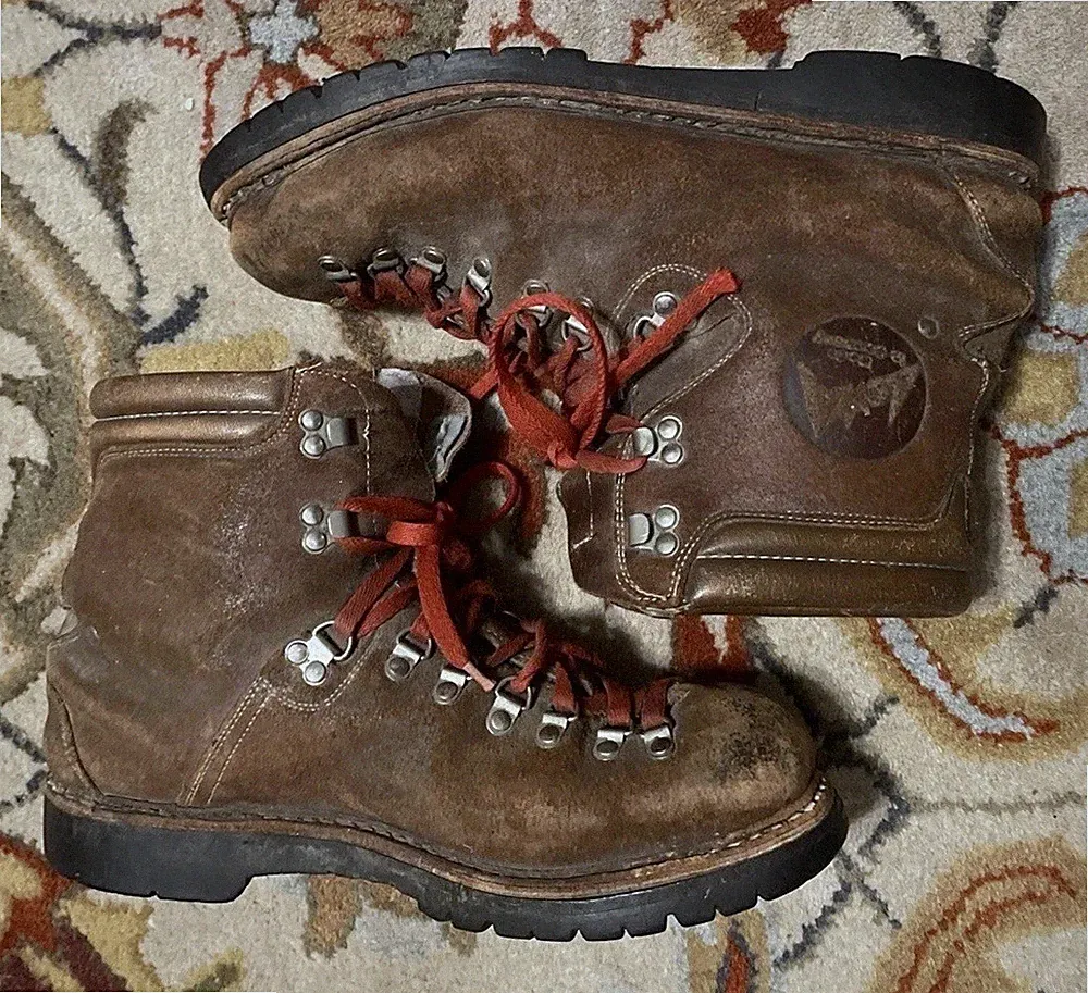 Vintage Lowa Hiking Boots Mens 9.5 Leather Mountaineering Alpine Vibram Germany