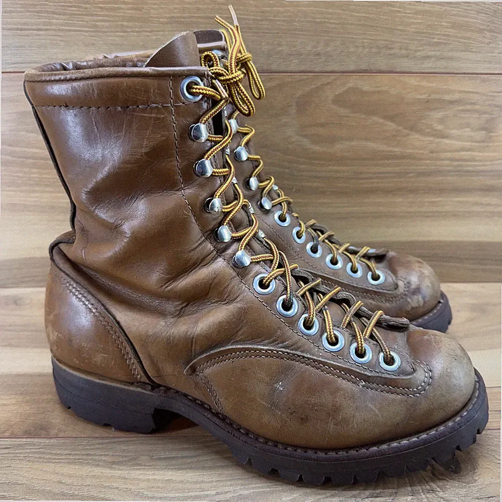 Vintage Mens Hiking Boots Logger 7.5 E Tan Mountaineering Vibram Soles USA MADE
