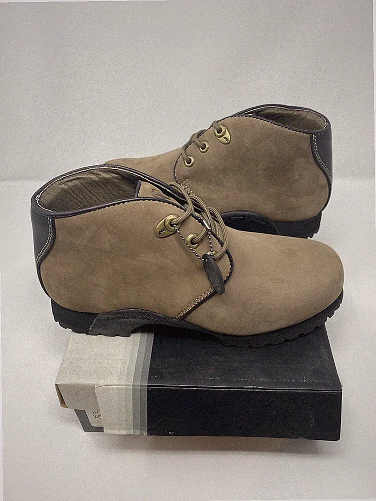 Vintage Mountain Gear Suede Tan Ankle Boots Size 6 Women’s Lace 3119-18 NEW!