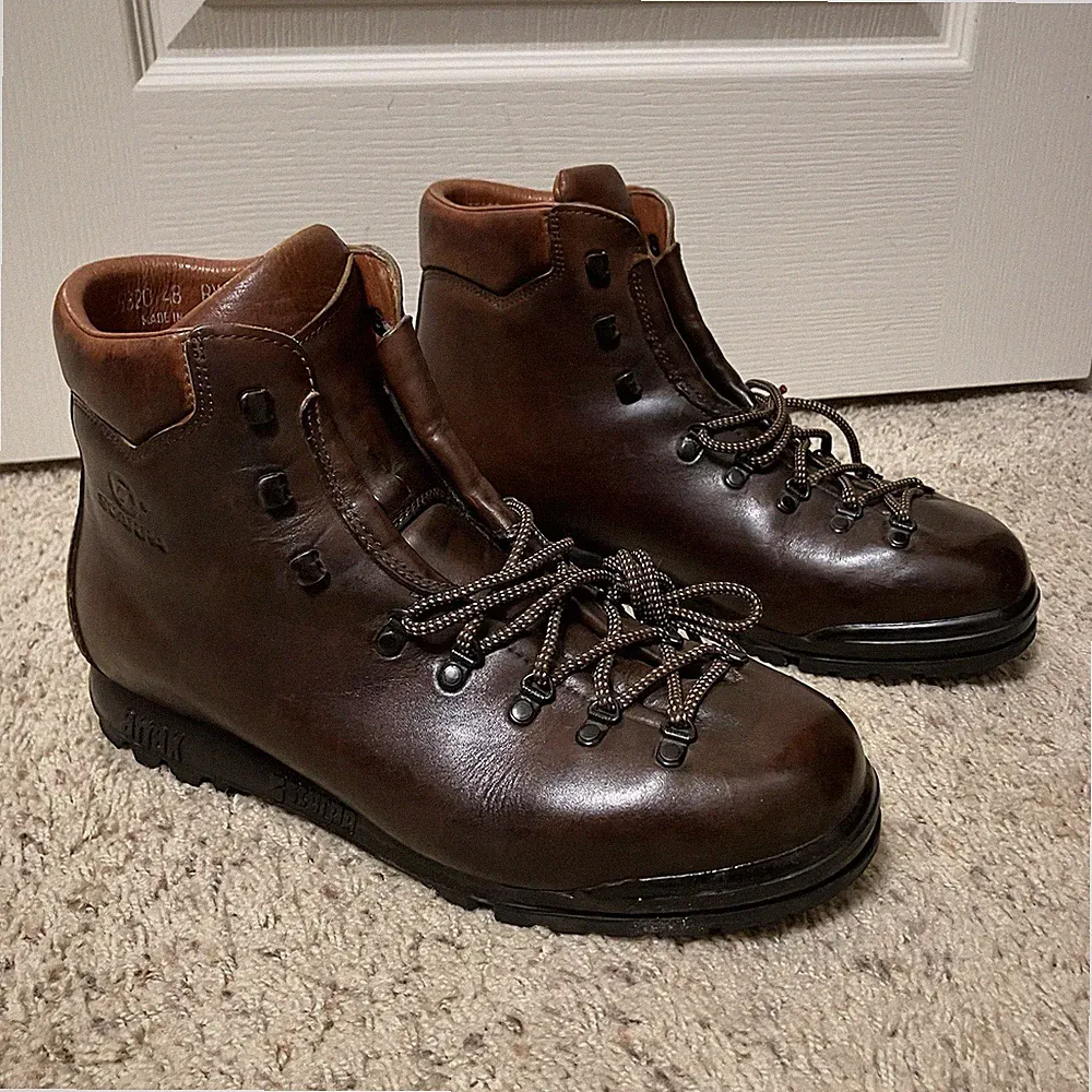 Vintage SCARPA Leather Boots MOUNTAINEERING / HIKING Brown - Sz 14 (EU 48) Italy