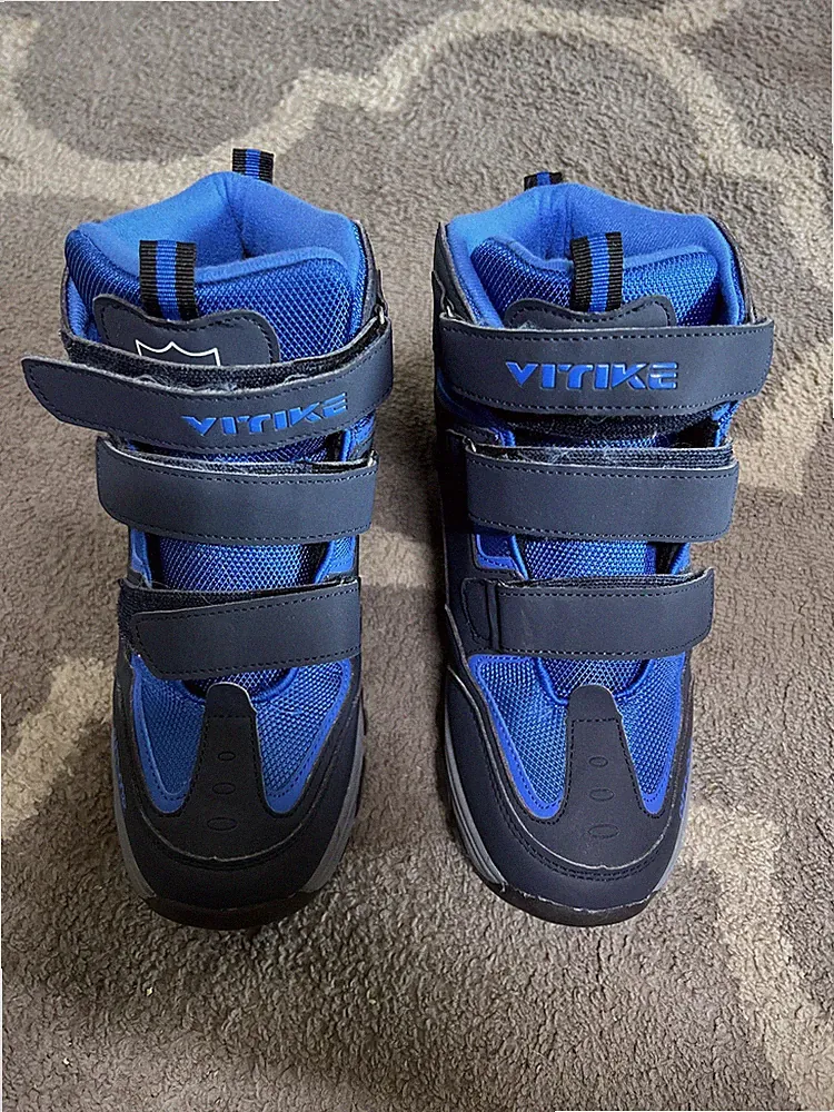 Vitike Boots Kids Hiking Shoes Boys/Girls Size 26 Winter Snow Sneakers NWOT