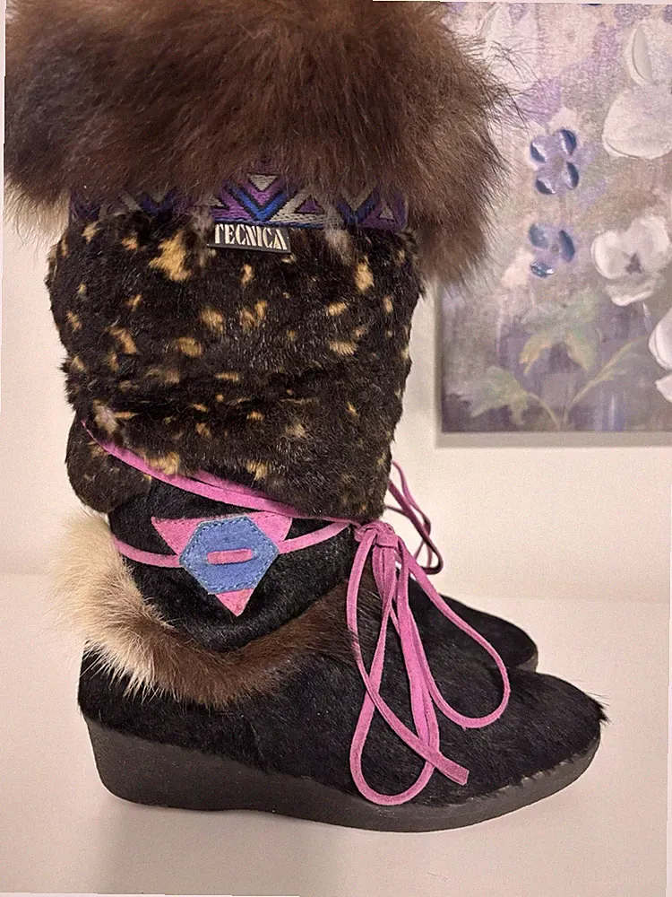 VNTG Tecnica Skandia Après Ski Boots Women 39 US 8 Italy Pony Hair Tribal Mukluk