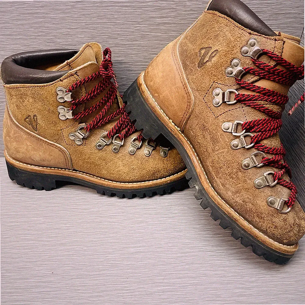 VTG Vasque Montana Men’s Hiking Mountaineering Boots US 5.5 6230 Italy Vibram