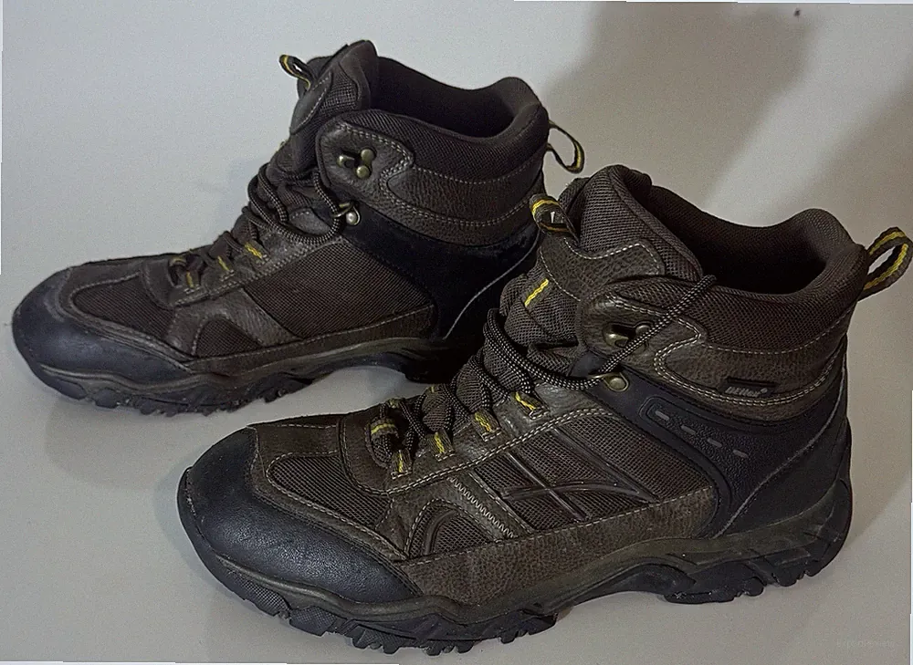 Walking Hiking boots, DELtex Size 11.5