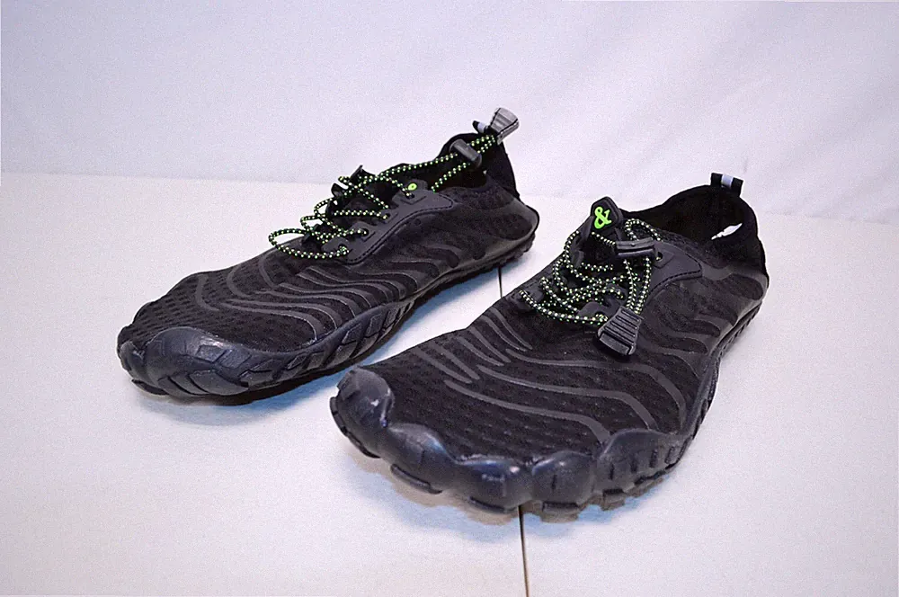 Water / Hiking Shoes Black & Lime Green Unbranded Mens Size 11 Women 12 EU 44