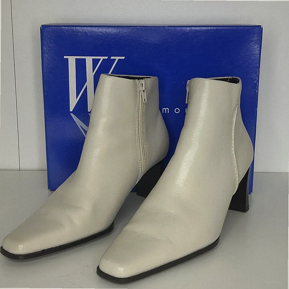White Mountain Camino Leather Ankle Boots Winter White Women's 8.5M Zip Heel