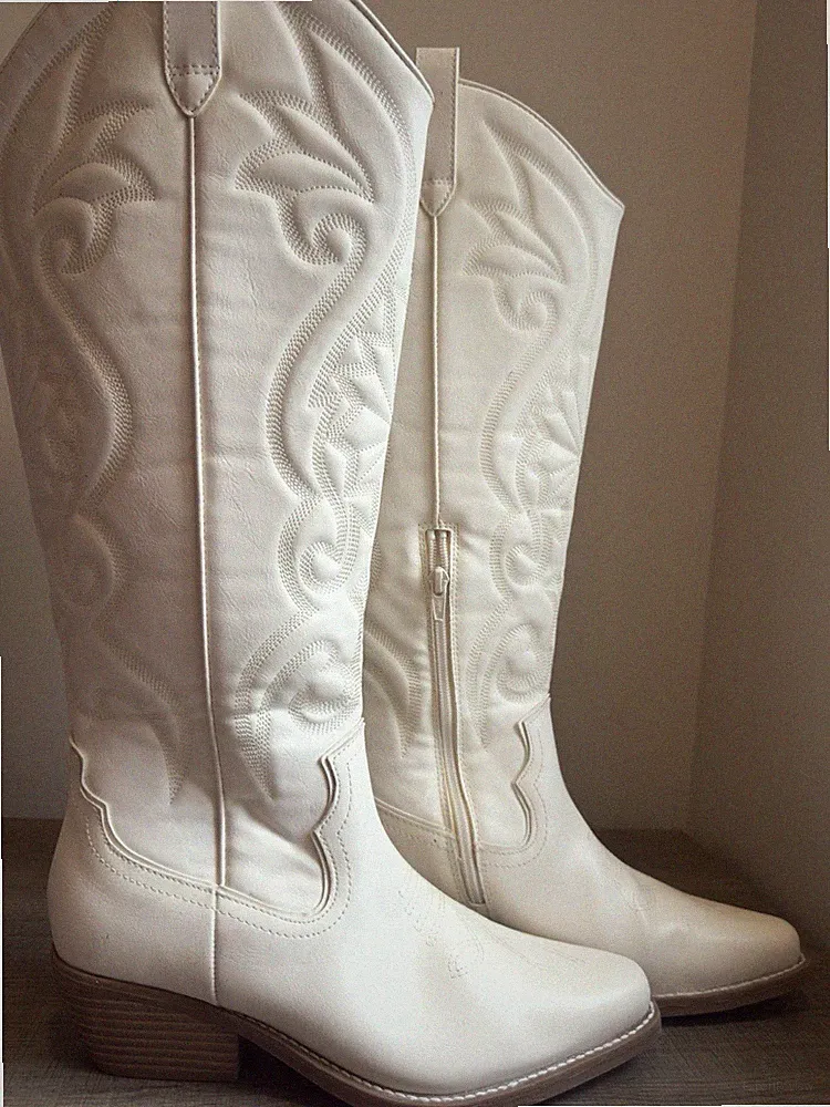 White Western Equestrian Boots Decorative Stitching Tall Heel Size 8.5