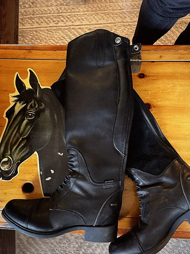 Woman’s Horse Riding Boots