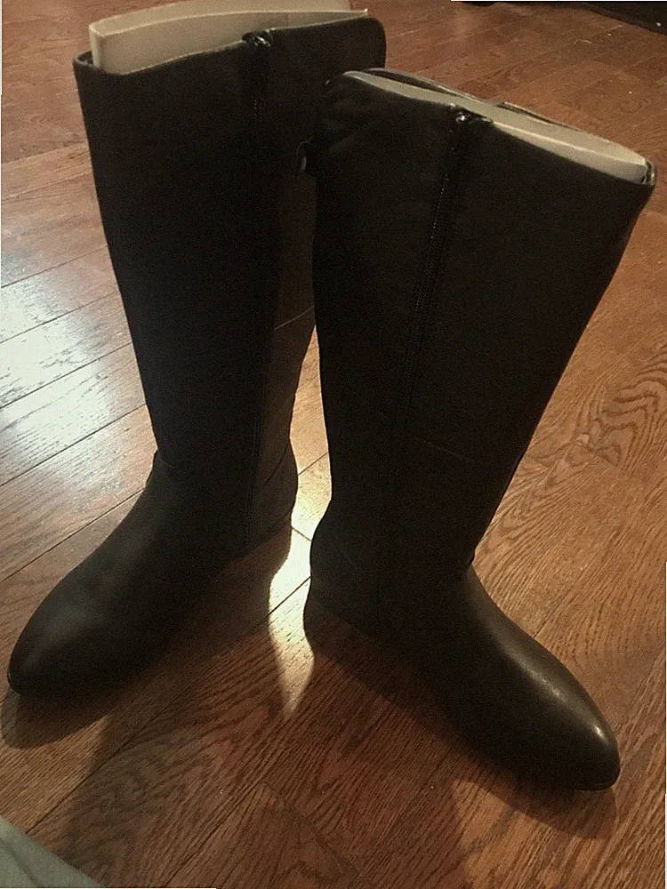 women kneehigh rain boots