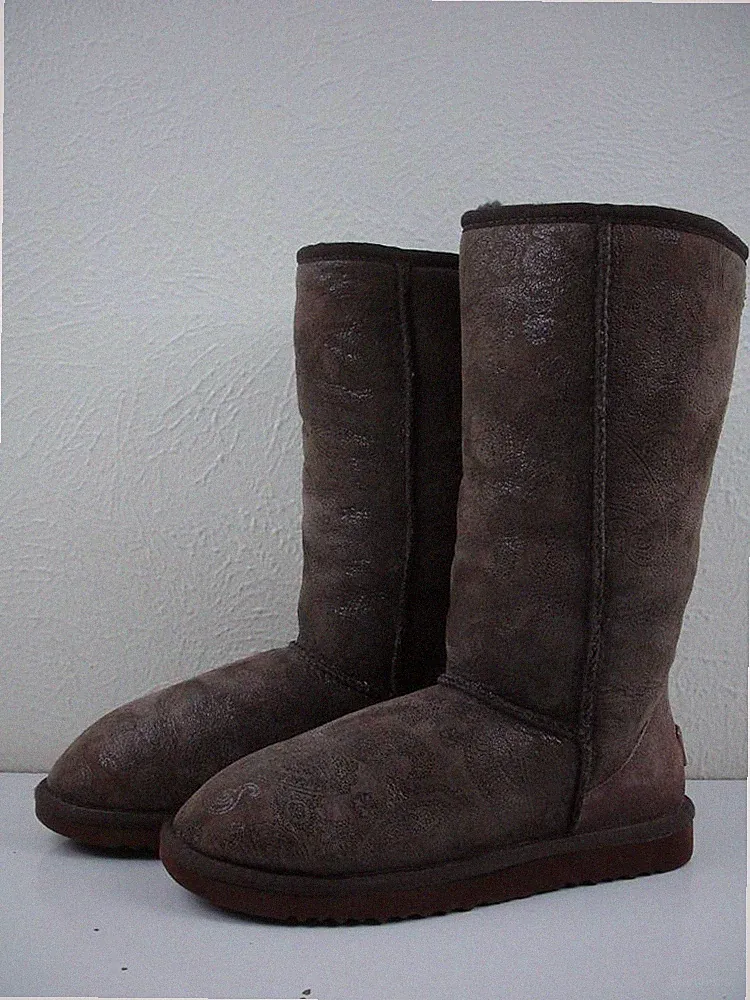 Women's 6 M UGG Classic Tall Baroque Embossed Shearling Paisley Brown Boots 5852