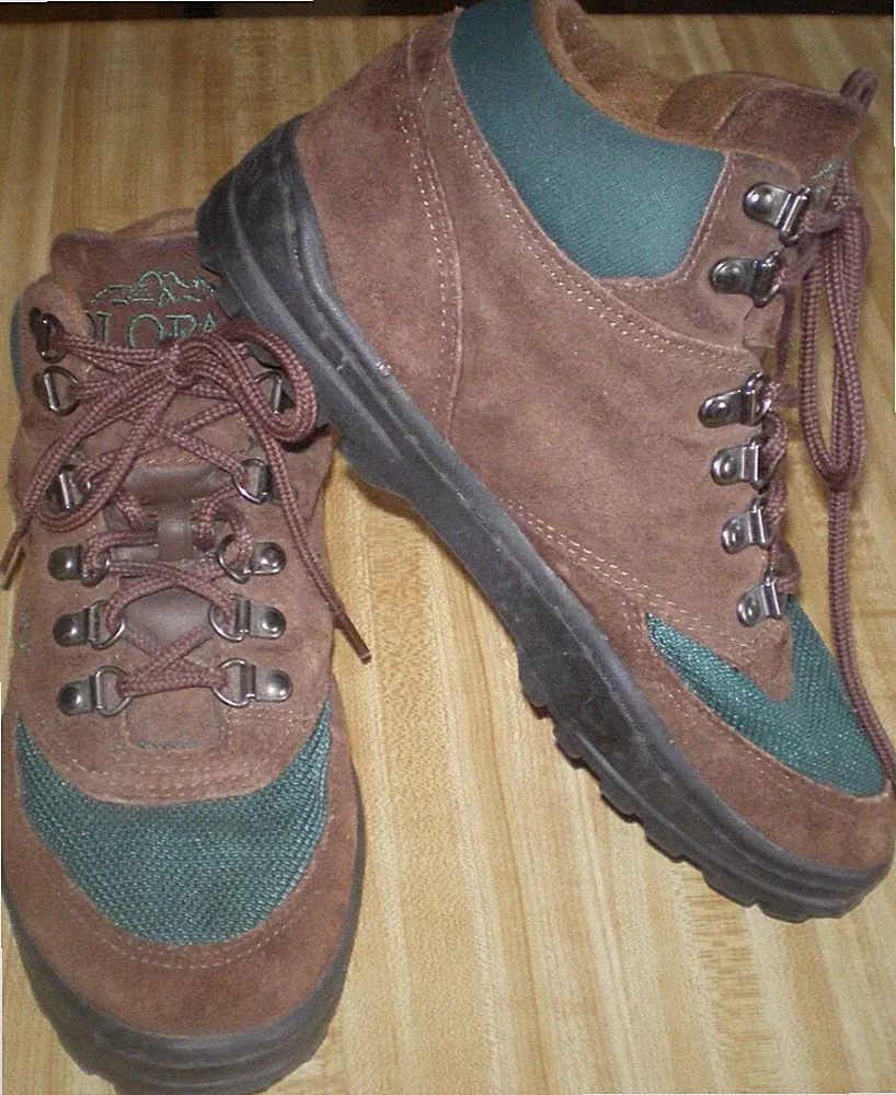 Women's Colorado Hiking Boots Size 6 / 060M EUC Ankle, Lace, Brown, Suede
