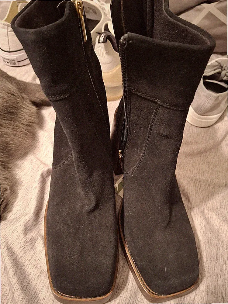 Women's Girl's Size 6 Black Boots Faux Suede travel work school casual dance fun