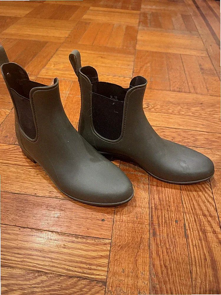Women’s Green Chelsea Rain Ankle Boots Pull-On Elastic Gore Round Toe Logo
