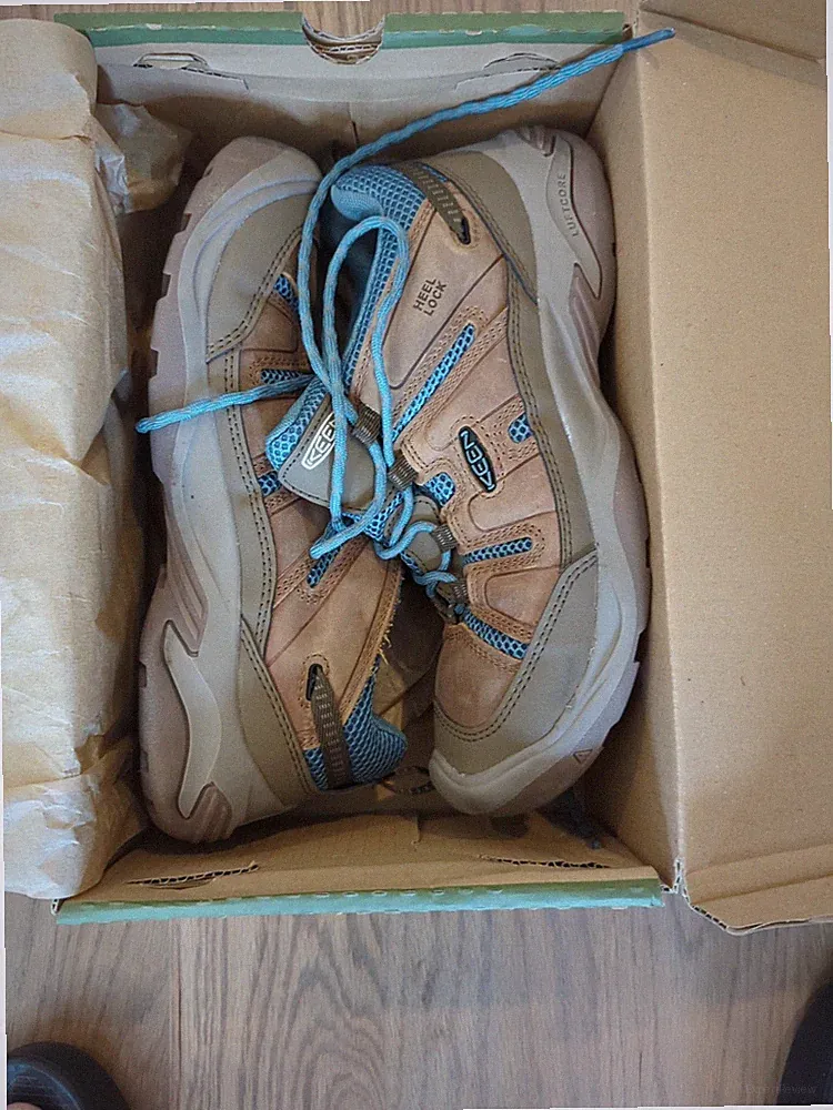 Women's Keen Circadian Low Top Hiking Boots Size 9.5