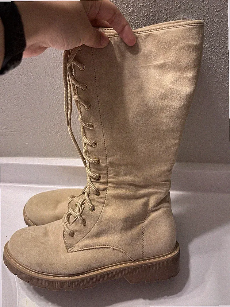 Women’s Knee High Combat Boots Lace Up Tan Beige Lug Sole Fashion Boots