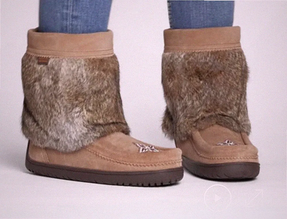 Women's Waterproof Half Mukluk Size 10 Color Oak SKU774