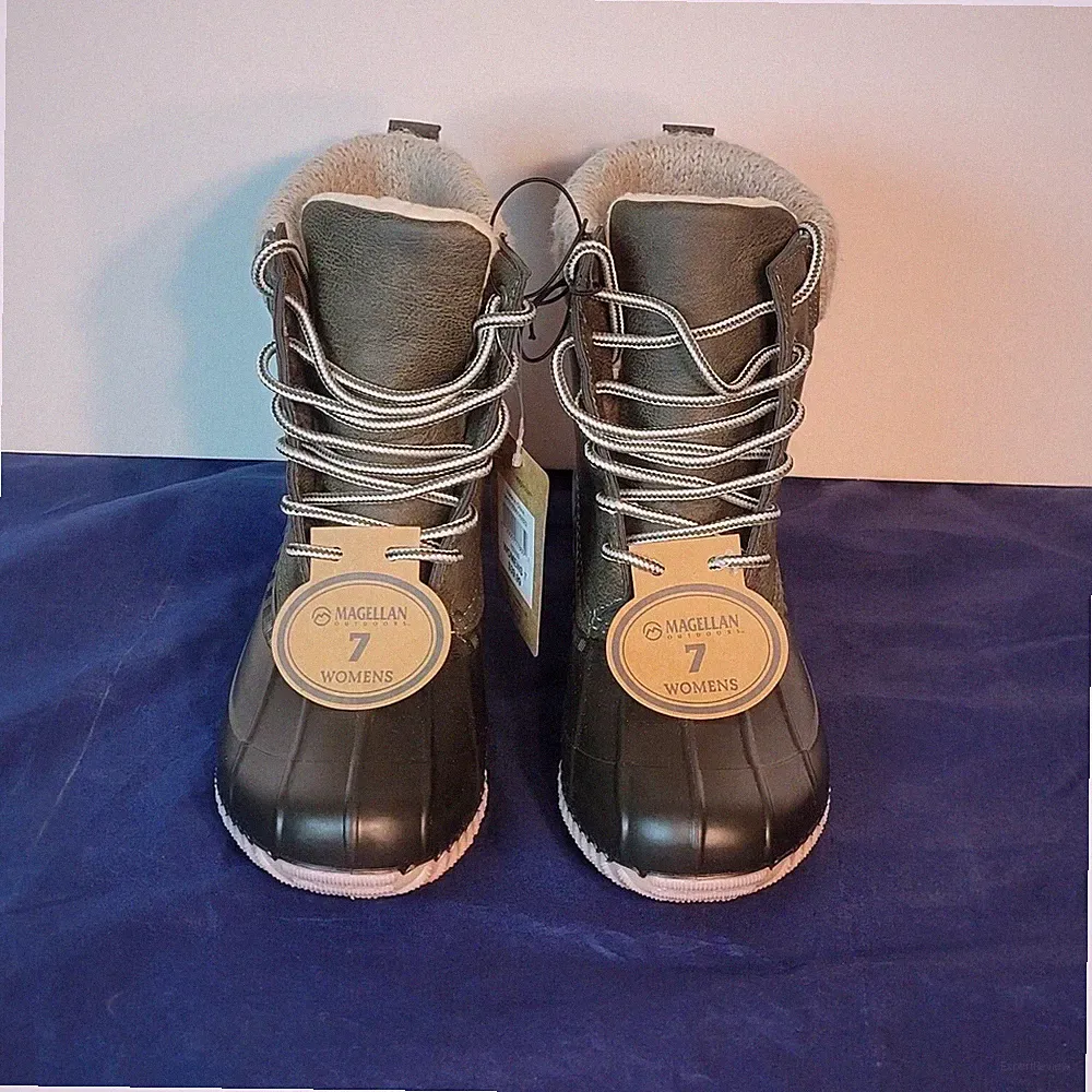 Women's Waterproof Magellan Duck Boots Size 7 NEW