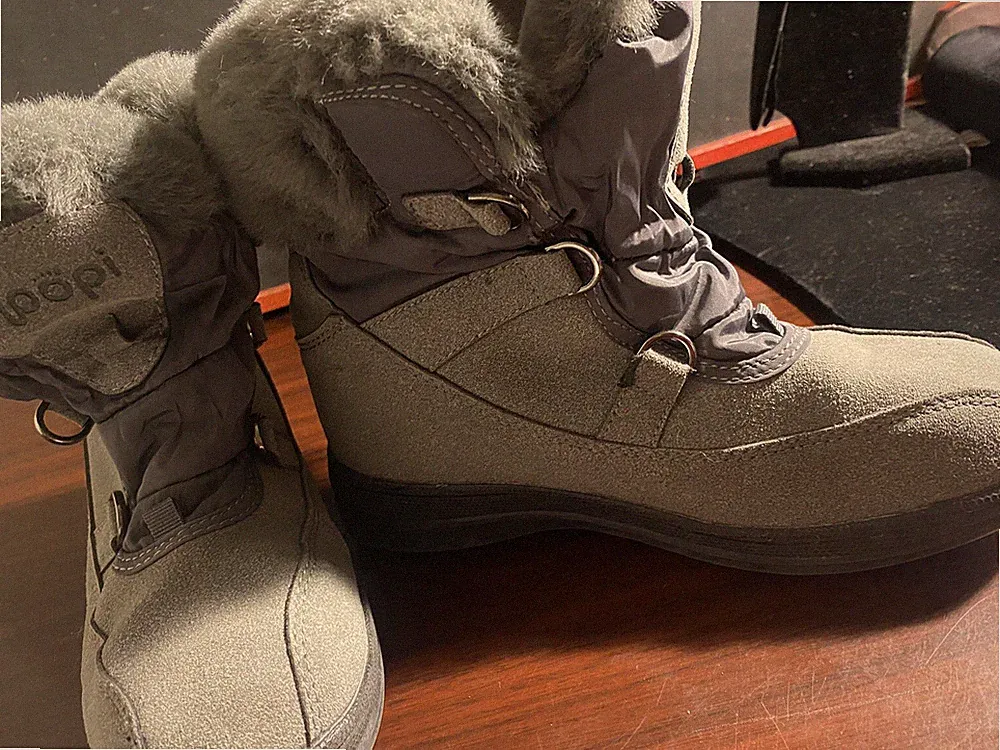 Women Waterproof Snow “Boots W/ Fur “Cozy Warm Insulated Winter Boots Lace Up