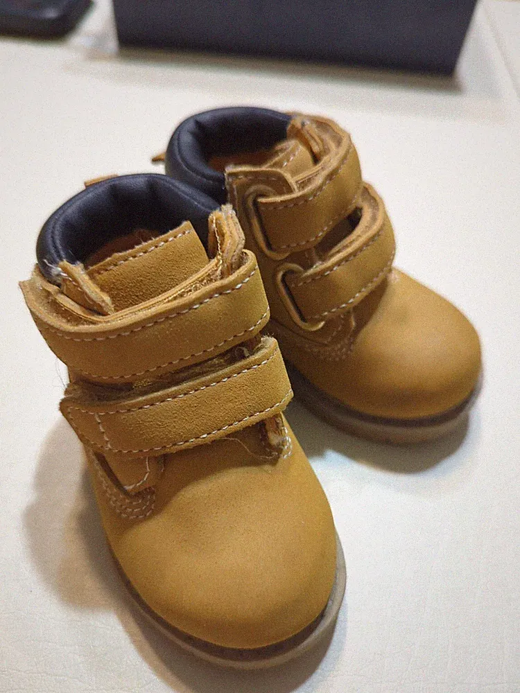 Wonder Nation Baby Boy Tucker Boots, Size: 2 Wheat