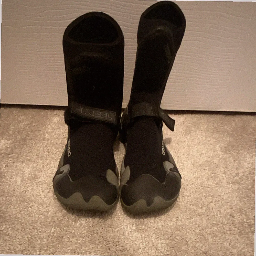 Xcel Drylock Neoprene Water Boots Black with Gray Premium Surf Gear Women’s 7