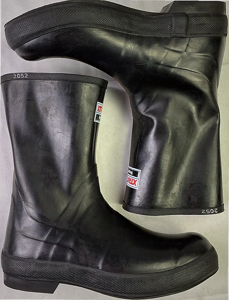 Xtratuf Legacy Men's 12" Rubber Waterproof Pull On Boots-Black-Size: 11