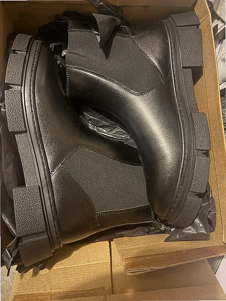 Zara Home Men's Black Leather Chelsea Boots Chunky Sole Size 10 New with Box