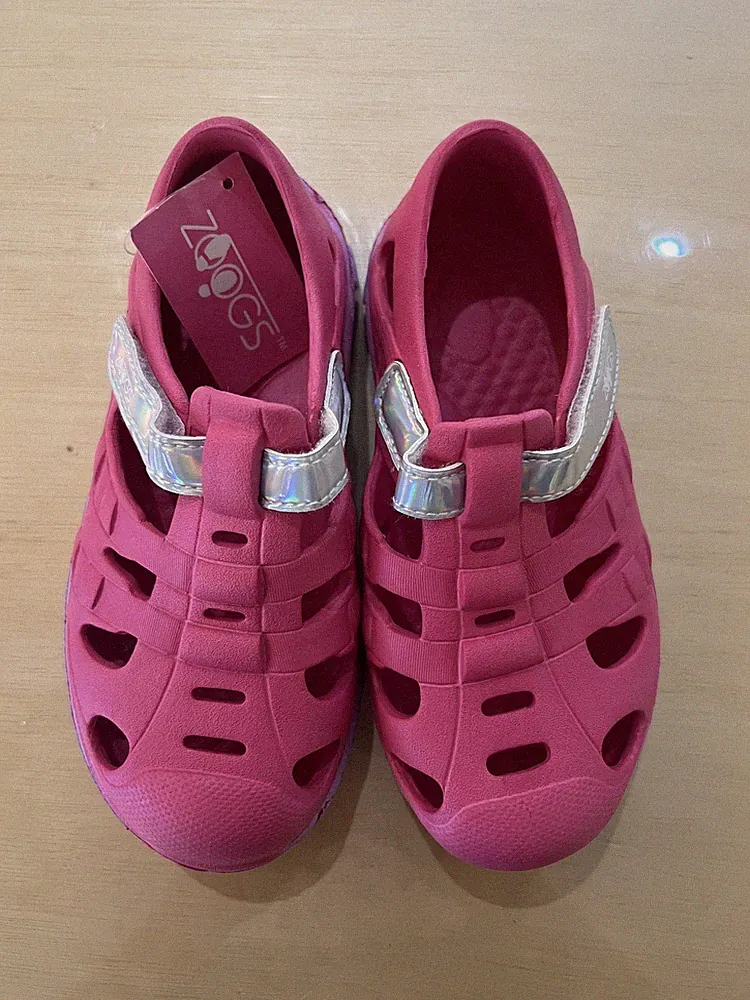 Zoogs Close Toe Pink Shoes Sz 13 Perfect for Swimming Hiking Outdoor Summer